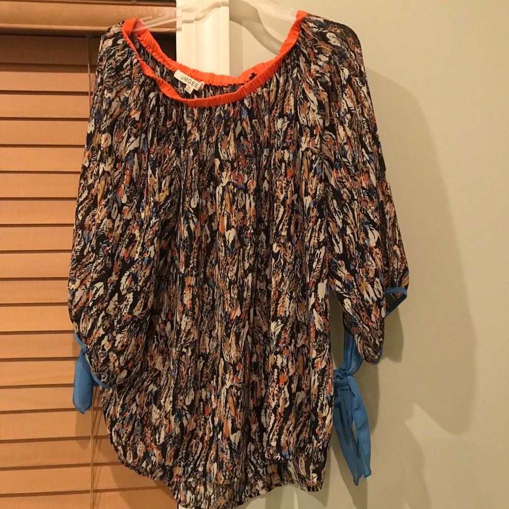 Really nice blouse.